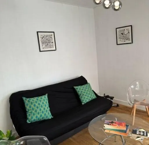 Petite Maison Et Son Jardinet Casa de Férias Angers